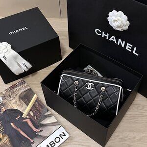 Classic CHANEL Bag: A Stylish and Versatile Choice for Elegance